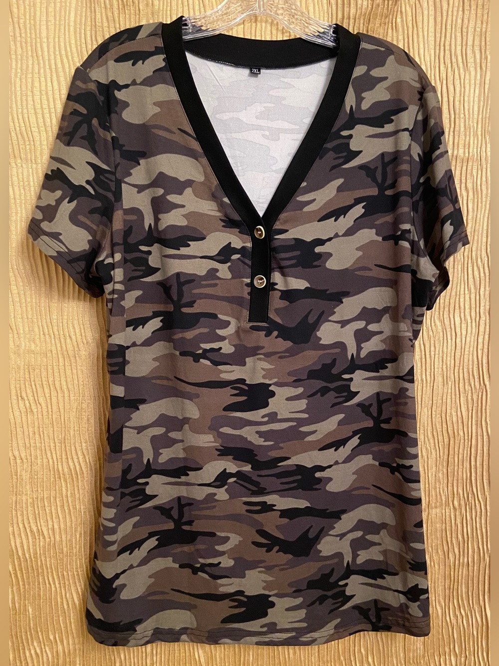 Camouflage V-Neck Short Sleeve Shirt - Olive Camo